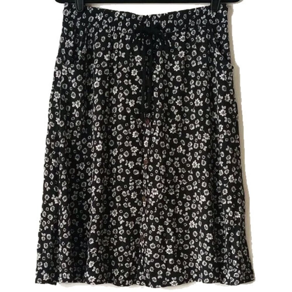 LuLaRoe Pull On Faux-Button Flare Skirt S Black Pockets Ditzy Floral 50off3